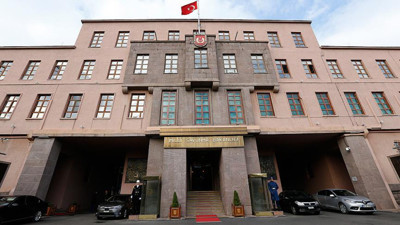 MSB’den Fransa ve Yunanistan’a tepki: “Türkiye'yi karşısına alanlar değil, birlikte olanlar kazanacaktır''