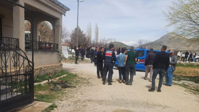 Kayseri’de dehşet! 4 çocuk annesi eşini öldürüp aynı silahla intihar etti