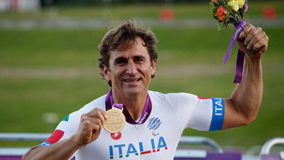 Efsane Formula 1 pilotu ve paralimpik şampiyonu Alessandro Zanardi hayatını kaybetti