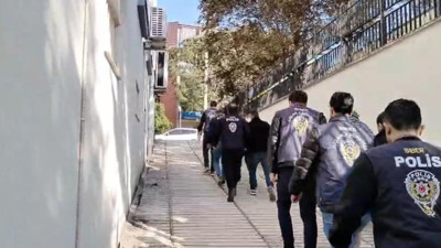 “Uzmanım” dediler, milyonları götürdüler! Balıkesir’de 7 milyonluk vurgun yapan çete çökertildi