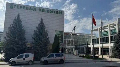 Tepebaşı’nda 60 şüpheliye baskın: Belediye personeli ve şirket sahipleri gözaltında!