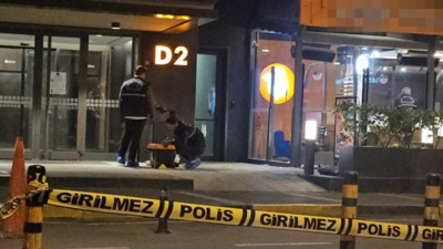 Şişli'de silahlı saldırı! İş yeri önünde vurulan bir kişi hastaneye kaldırıldı