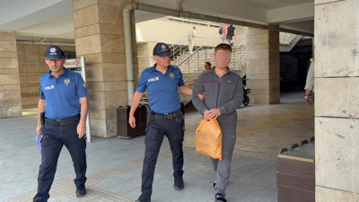 'Yan bakma' kavgası kanlı bitti! 17 yaşındaki genç bıçaklandı