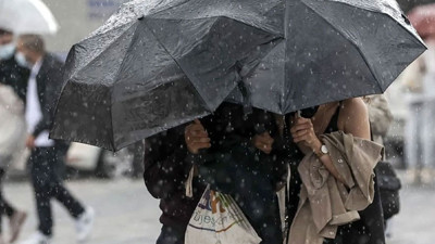 Meteoroloji'den peş peşe uyarılar: Sağanak, fırtına ve toz taşınımı etkili olacak