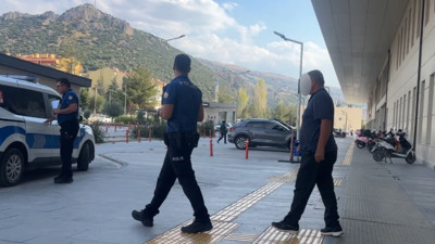 Komşuların park kavgası kanlı bitti! Baba ile oğlunu art arda bıçaklayan şahıs tutuklandı!