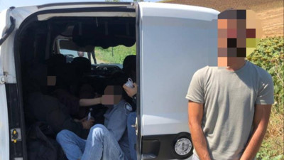 Edirne Uzunköprü'de göçmen kaçakçılığı operasyonu: 12 düzensiz göçmen yakalandı
