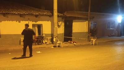 Manisa'da dehşet anları! Kendi eşini, kendi kızını bıçakladı!