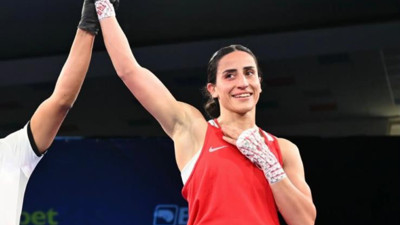 Milli boksör Gizem Özer Avrupa Şampiyonası'nda yarı finale yükseldi!