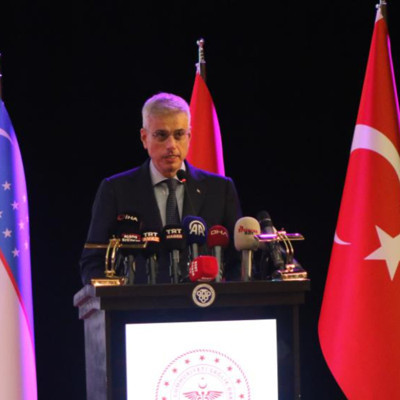 ''Türk medeniyeti kadına yüzyıllardır en yüksek değeri veriyor''