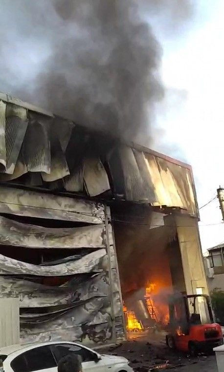 Gebze’de 6 kişinin öldüğü parfüm fabrikası yangınından yeni görüntüler! Tesisin içi küle döndü - Resim: 1