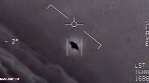 Pentagon UFO olduğu iddia edilen cisimlerin görüntülerini paylaştı