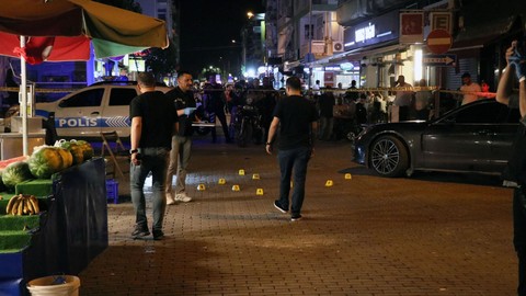 İzmir'de çıkan kavgada polis yaralandı