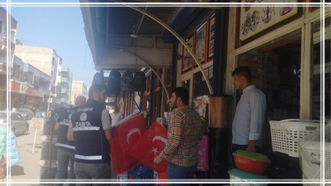 Şanlıurfa'da Bir Esnaf Tartıştığı Zabıta Memurunu Bıçakla Yaraladı