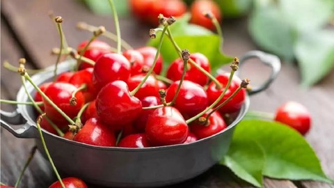 Kiraz Dalı Gibi İncecik Belin Sırrı!