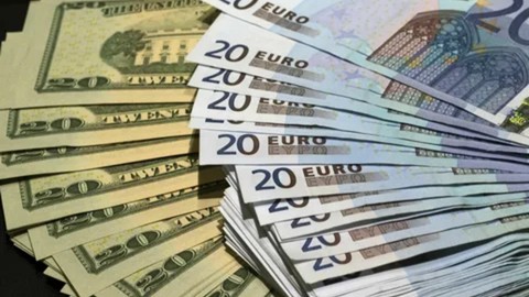 Döviz Kuru Haftayı Hareketli Bitiriyor! 17 Kasım Günü Dolar, Euro ve Sterlin Kaç TL Oldu?