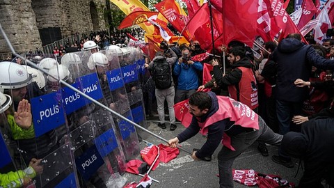 1 Mayıs'ta polise saldıranlara ceza