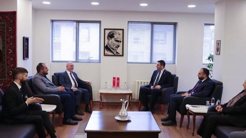 Bayramlaşma ziyaretlerinde iç cephede birlik vurgusu! Vatan Partisi: Zor koşullardan iç cephe birleşerek çıkacak