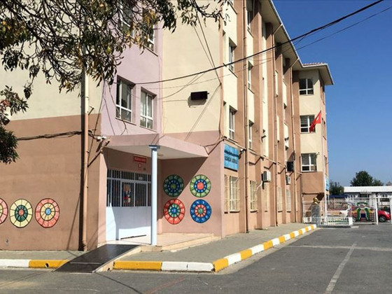 Okullardaki temizlik sorunları 3 haftadır devam ediyor