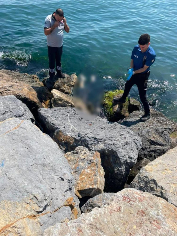 Kocaeli Darıca'da sahilde 3 ceset bulundu - Resim: 4