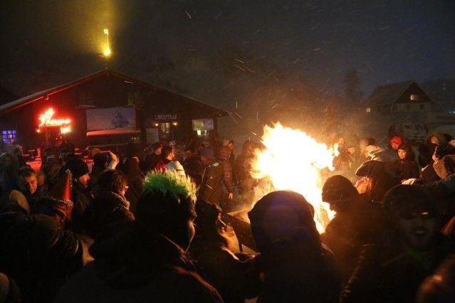 Eksi 16 derecede yeni yılı kutladılar - Resim: 2