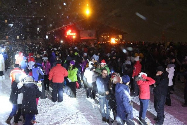 Eksi 16 derecede yeni yılı kutladılar - Resim: 4