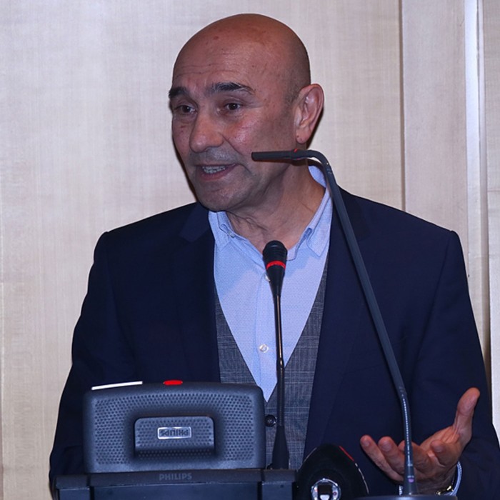 Tunç Soyer Emekçiye Ödeme Yapmıyor!
