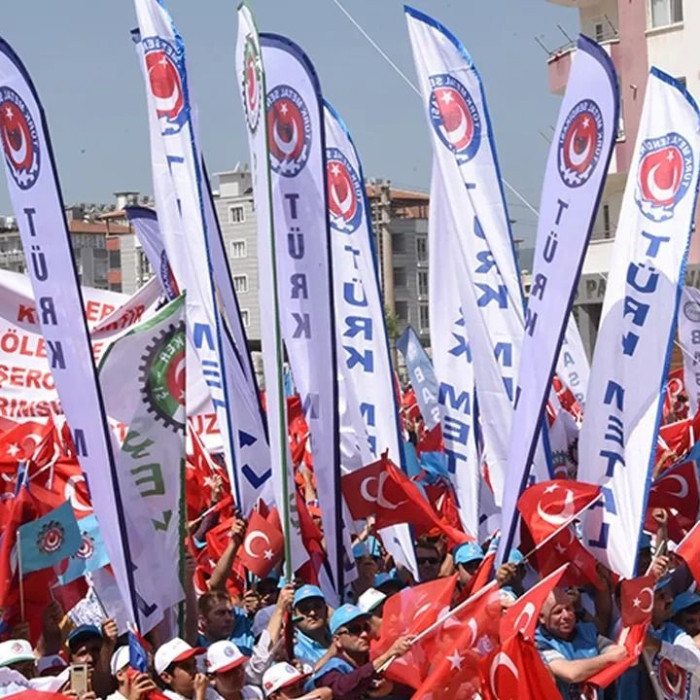 KAMU İŞÇİLERİ BUGÜN İŞ BIRAKIYOR