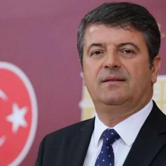 EV HAPSİNDEN SONRA GÖREVİNE DE SON VERİLDİ
