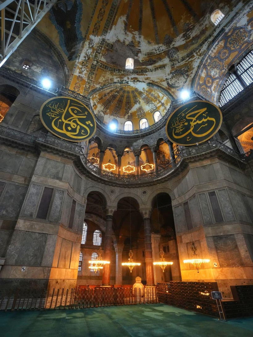 Bakan Ersoy: Ayasofya'da tarihin en kapsamlı restorasyonu devam edecek - Resim : 1