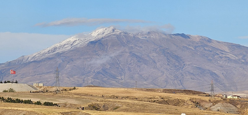 Sıcaklıklar azaldı, mevsimin ilk karı bu şehirlere düştü - Resim: 1