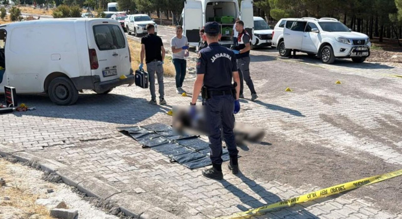 Adıyaman'da mezarlık yakınında silahla vurulmuş erkek cesedi bulundu - Resim: 3