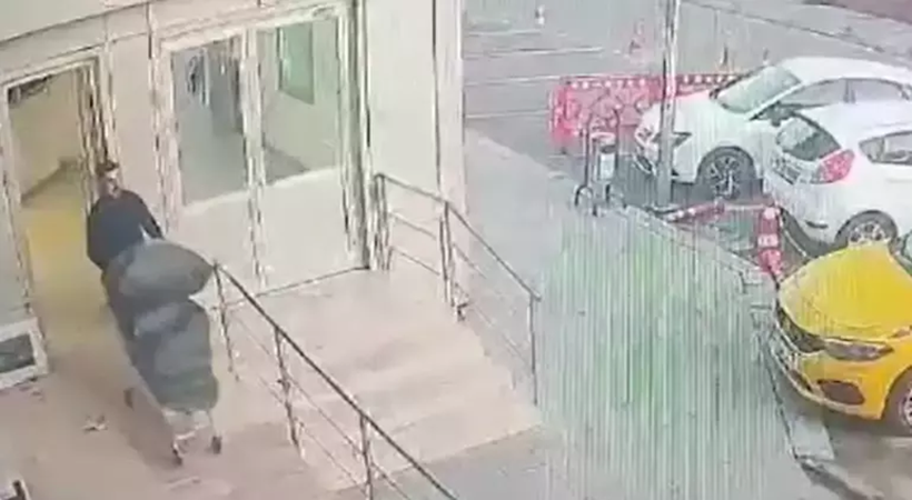 Adliyedeki soygunda görüntüler ortaya çıktı: 25 kilo altın ve 50 kilo gümüş böyle çıkarılmış - Resim : 2