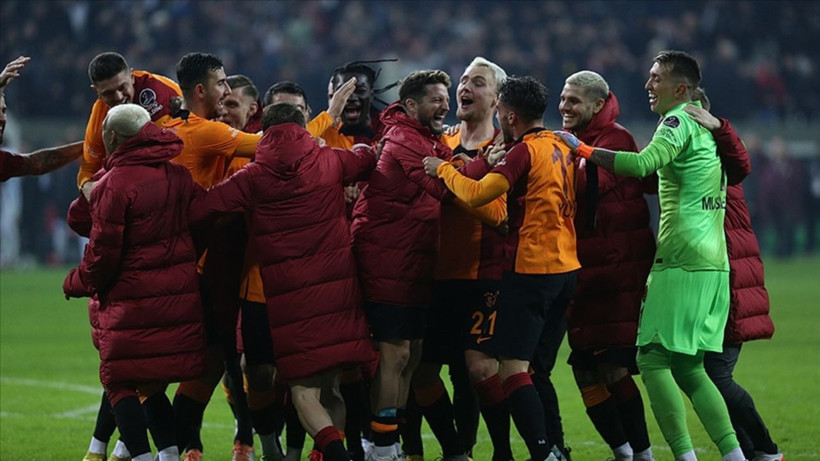 Okan Buruk 13 futbolcunun biletini kesti! Galatasaray'da ayrılacak isimler belli oldu - Resim: 3