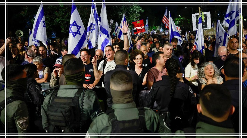 Netanyahu'nun Evinin Önünde Protesto! Katil Bibi Sloganları Atıldı