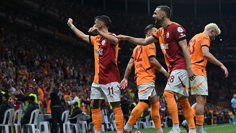Galatasaray şampiyonluk için gün sayıyor: 5 galibiyet yetiyor - Resim: 10