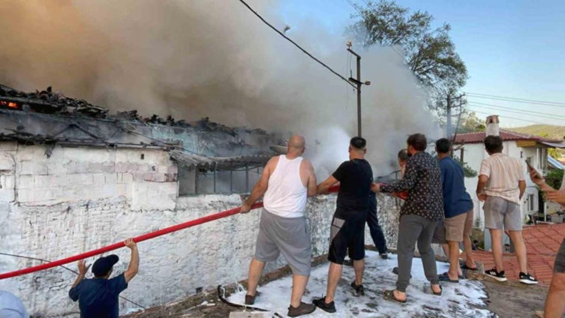 Muğla’da mahalleli yangına karşı insan zinciri oluşturdu - Resim: 2