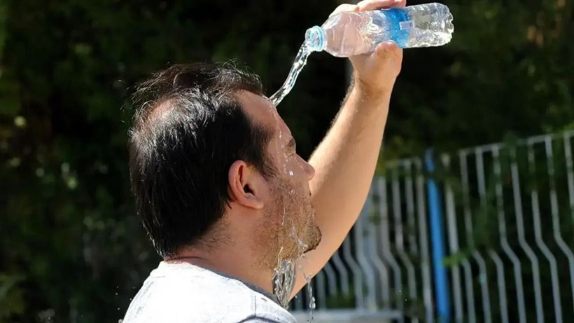 Güneş tepede, rüzgar sert! Bugün hava durumu nasıl olacak? İşte il il sıcaklık haritası - Resim: 1