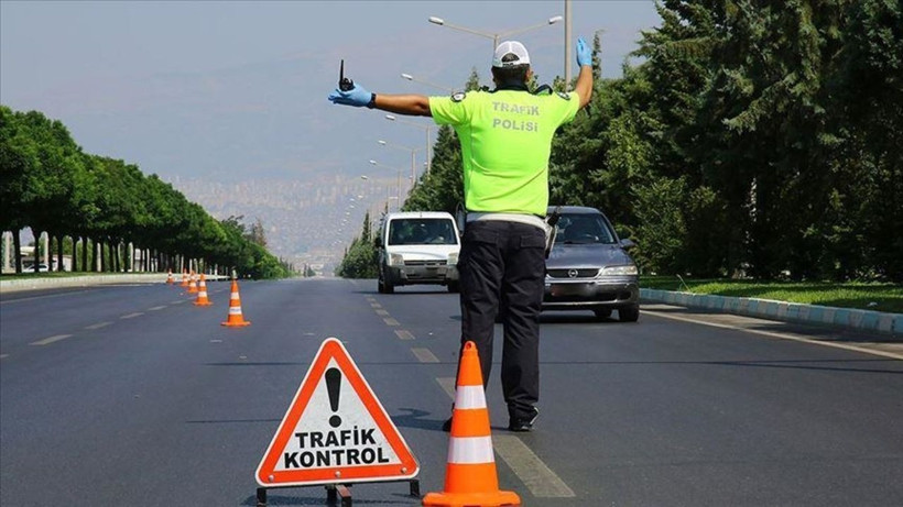 Yeni trafik cezaları yolda! Ehliyetler 90 gün iptal edilecek - Resim: 7