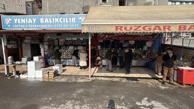 Hamsi bereketi başladı! Tezgahlarda fiyatlar dibe vurdu - Resim: 2