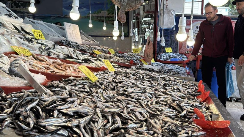Hamsi bereketi başladı! Tezgahlarda fiyatlar dibe vurdu - Resim: 4