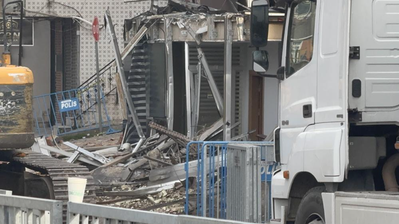 7 işçinin öldüğü yürek yakan facianın ardından parfüm dolum tesisi yıkılıyor - Resim: 5