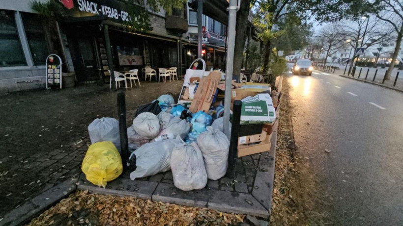 Ülke alarmda! Üç günlük grevde hayat durdu, sokaklar çöp yığınlarına teslim oldu! - Resim: 2