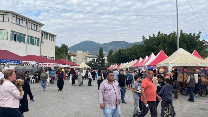 Hamsi Festivali ziyaretçi akınına uğradı! 7 ton hamsi ücretsiz dağıtılacak - Resim: 5