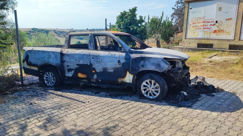 Barışma teklifini reddeden eşine kızdı, dehşet saçtı! Villasını ve lüks aracını yakıp içinde can verdi - Resim: 3