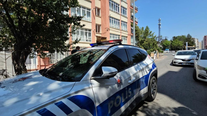 Sabaha kadar arabada bekledi, eşini görünce bıçağı çekti! Ağır yaralı kadın hastanede - Resim: 6