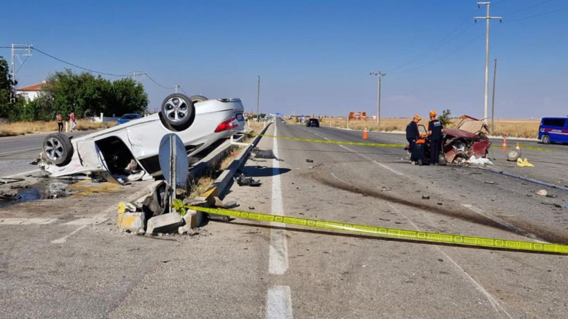 Karaman’da feci kaza! U dönüşü yapan otomobile çarptı, sürücünün ayağı koptu - Resim: 5