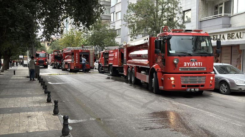 Restoranda yangın çıktı! Gaziantep’te çok sayıda itfaiye ekibi olay yerine sevk edildi - Resim: 5