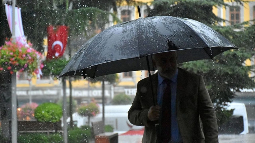 Meteoroloji'den sağanak, fırtına ve toz taşınımı uyarısı: Sıcaklıklar düşüyor! - Resim: 12