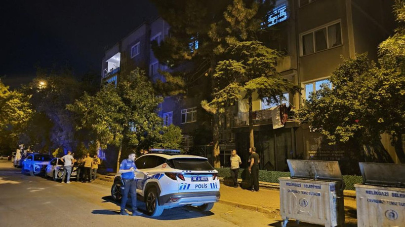 Kayseri'de bıçaklı kavga: 16 yaşındaki genç üvey babasını ağır yaraladı - Resim: 5
