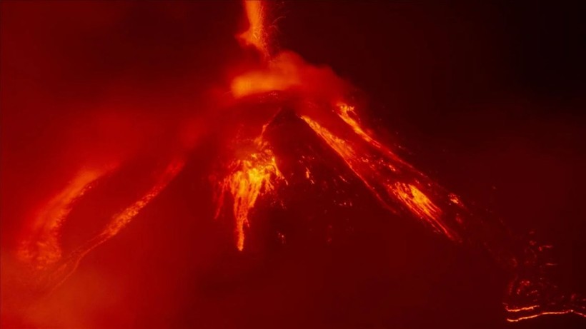 Etna Yanardağı'nın kül bulutları Türkiye'ye tehdit mi? Meteoroloji'den açıklama geldi! - Resim: 2